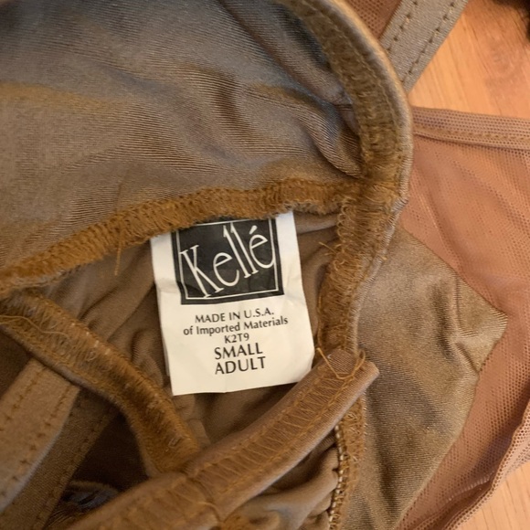 Kellé Dancewear 2 piece Crop Top & Pants - Picture 8 of 8